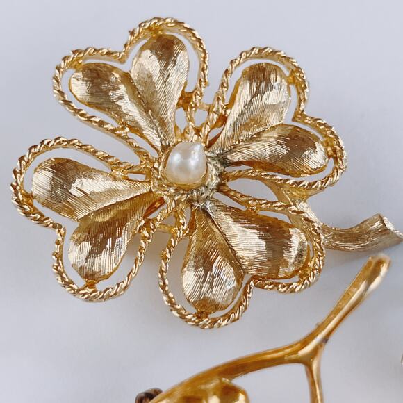 VTG Lot of 3 Brooches Mid Century Clover and Wishbone Faux Pearl Rhinestone - Picture 5 of 13